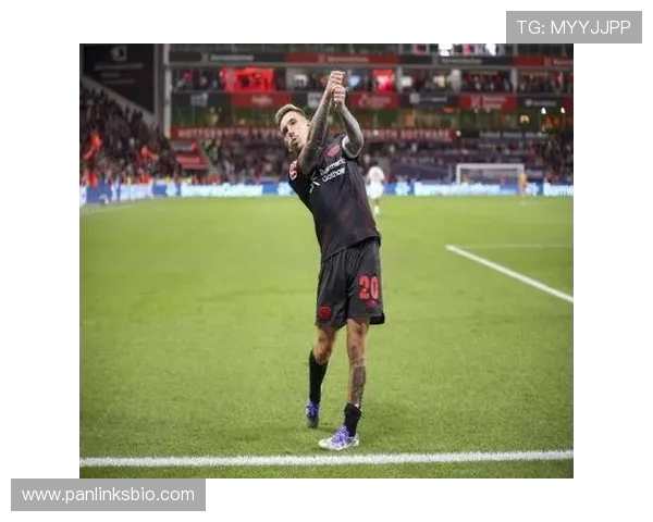 格里马尔多成德甲自2014年以来首位单场任意球双响的球员